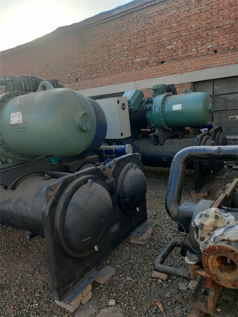 10000平米水地源热泵机组