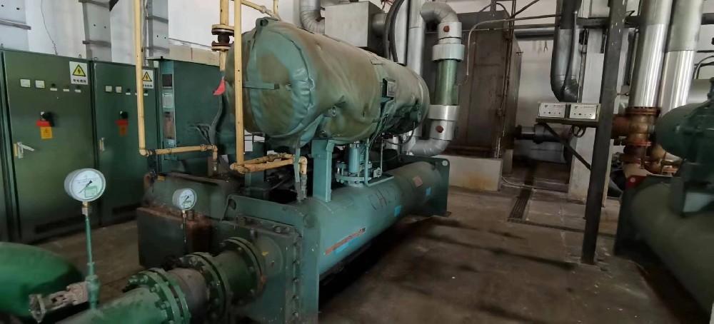 沈阳回收冷水机组 (1).jpg